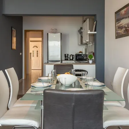 Modern Apartment Omis Exterior photo