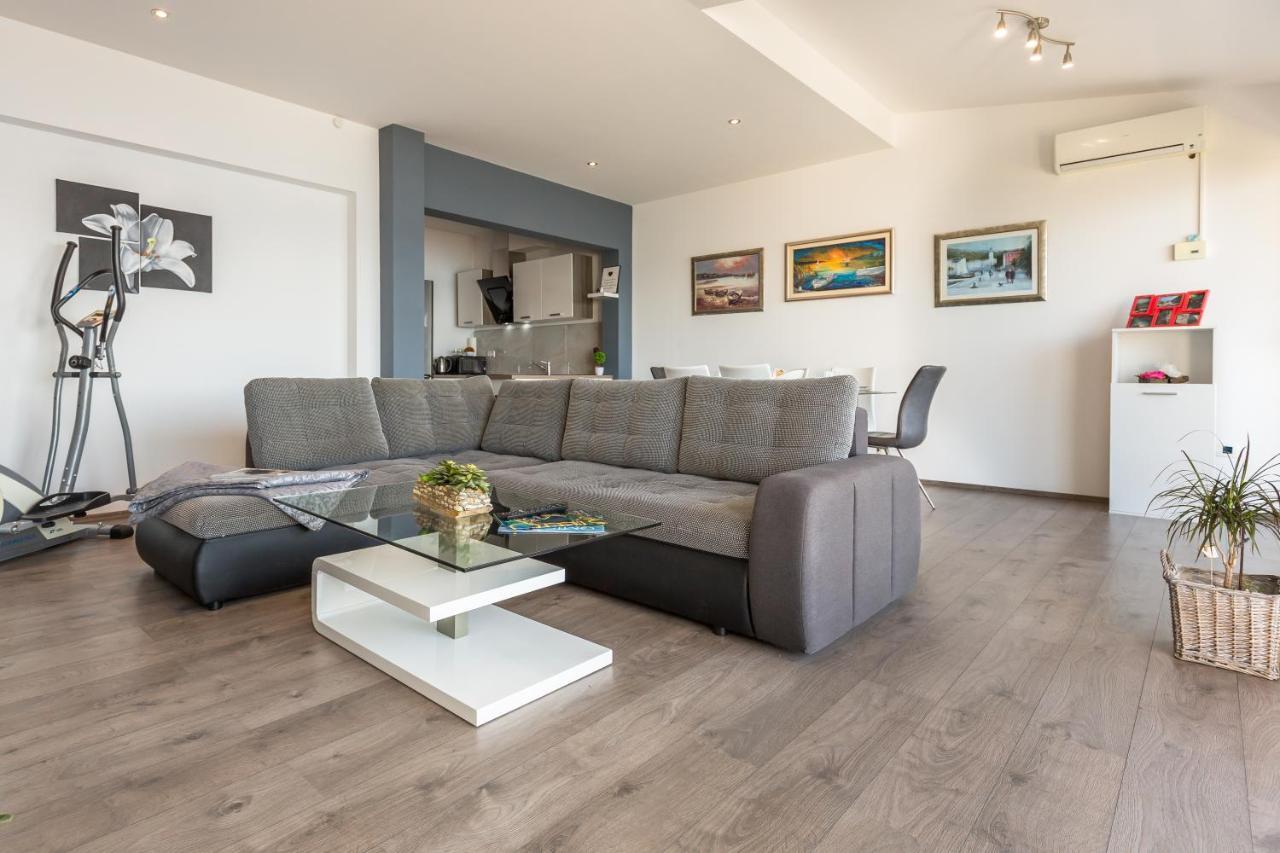 Apartment Modern *